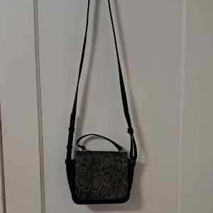 Elegant Black and Gray Snake Print Women's Bag